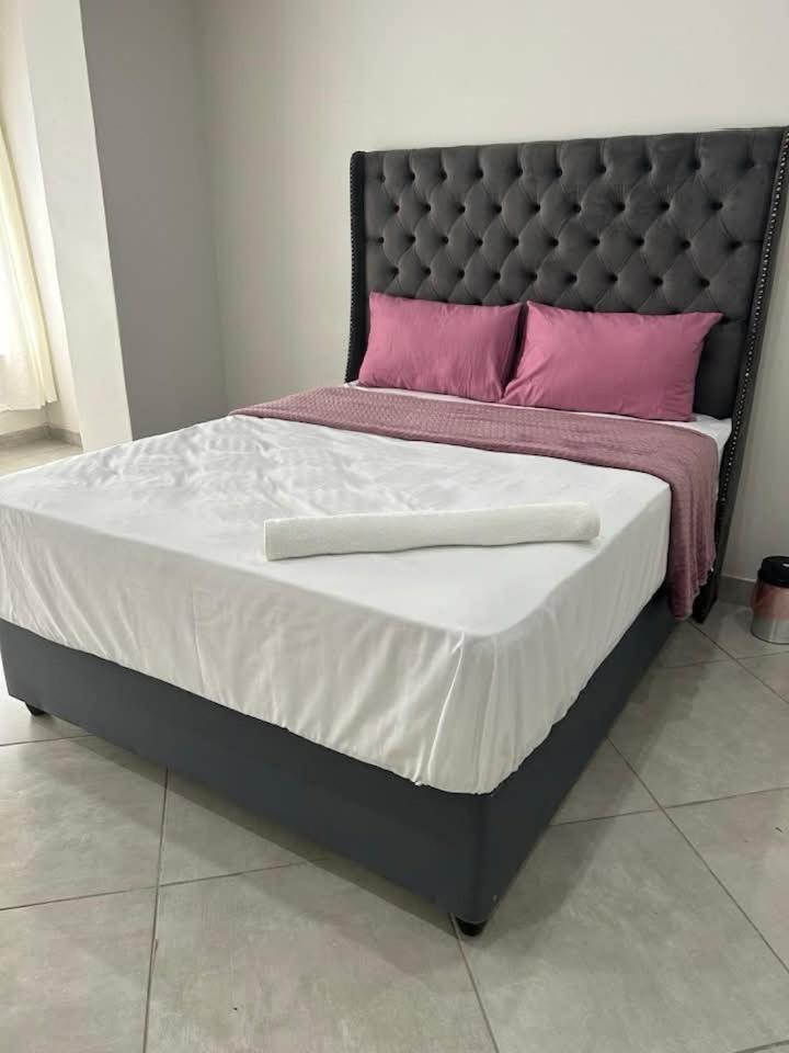 Chocolate City Guest House East London Εξωτερικό φωτογραφία